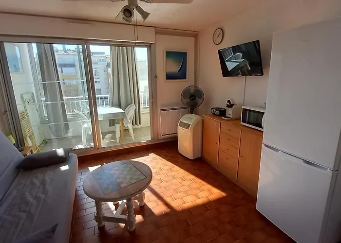 Studio-cabine Port Dauphin Apartment *